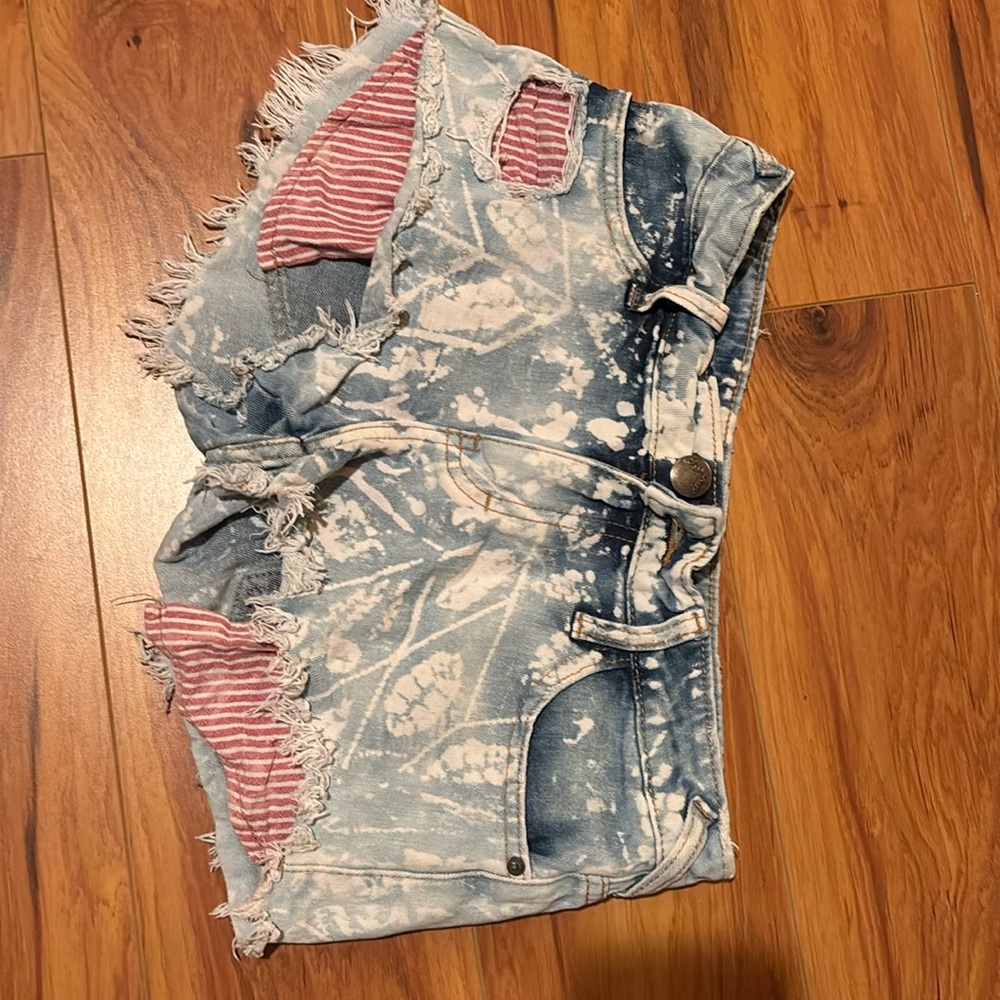 Free People Shibori Tribal Bleach Wash Frayed Hem Micro Denim Shorts